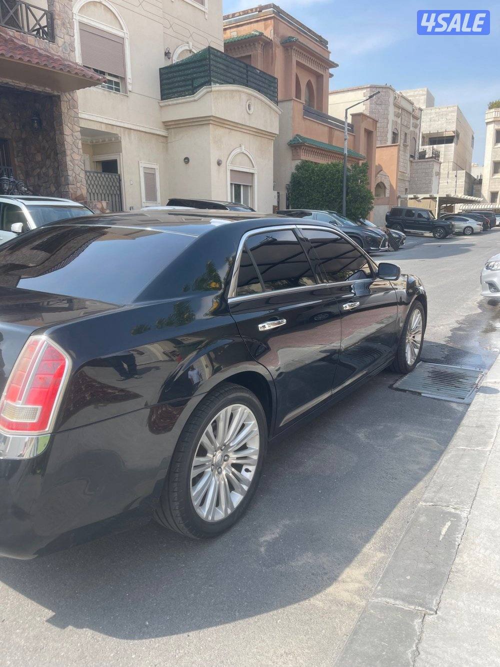 للبيع كرايزلر موديل ٢٠١٣0