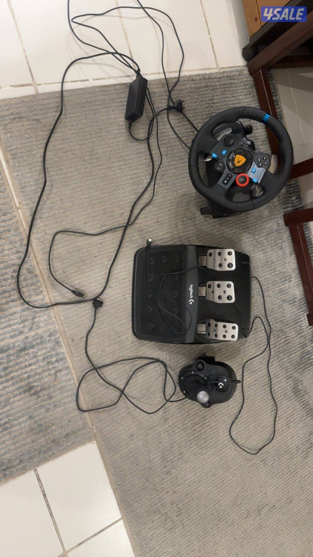 قير وسكان وشاشه مستعملين استعمال نظيف حالتهم ممتازه جدا التواصل واتساب2