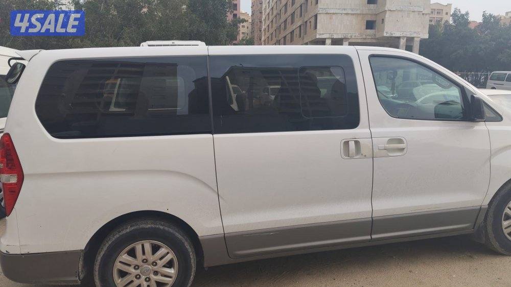 هيونداي H1 موديل ٢٠١٦ لون ابيض1