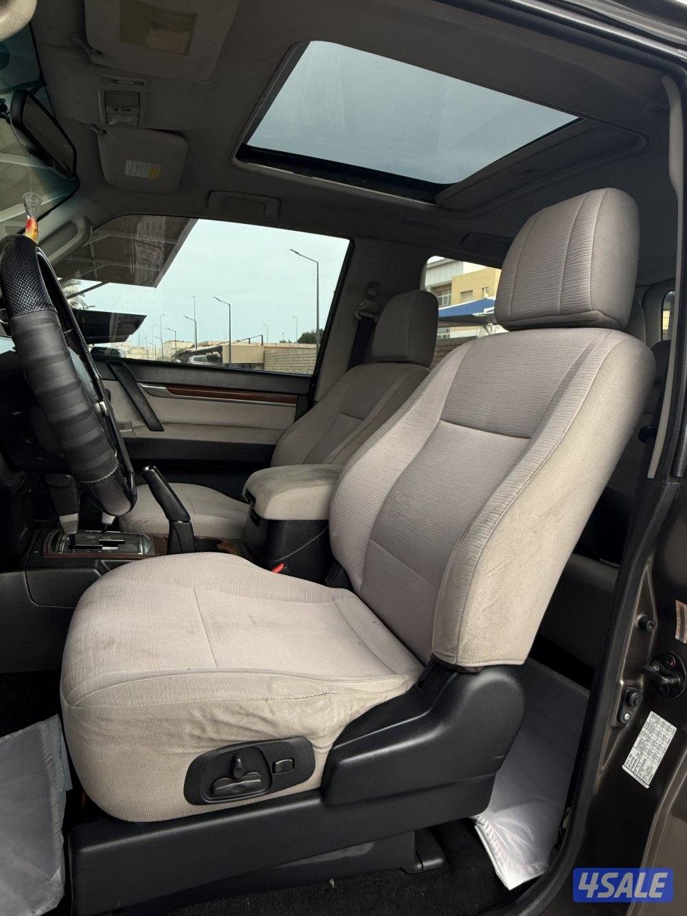 باجيرو باب واحد موديل 2009 ماشي 288 صبغ الوكالة شرط الفحص4