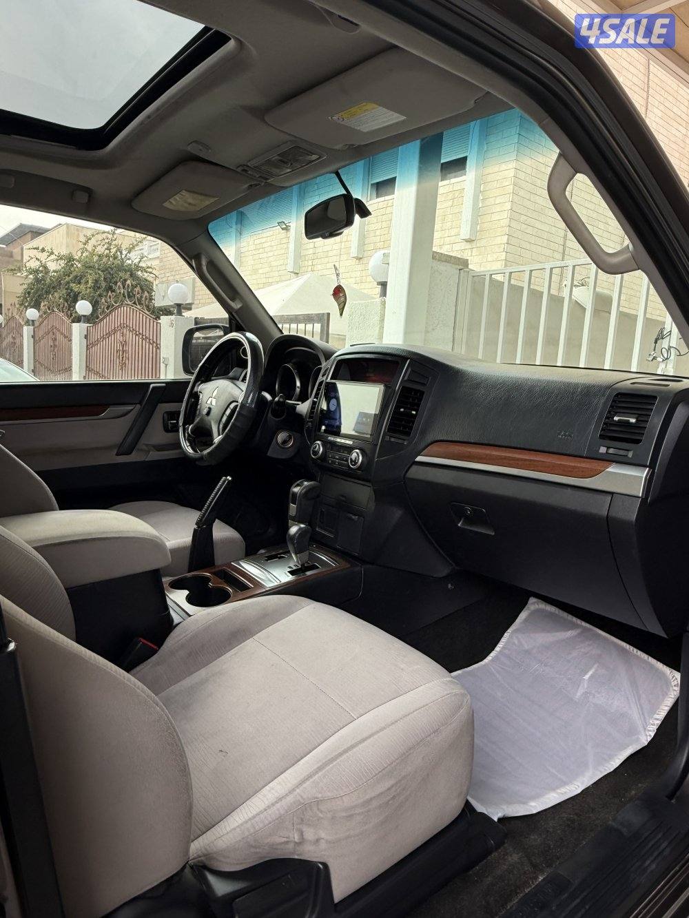 باجيرو باب واحد موديل 2009 ماشي 288 صبغ الوكالة شرط الفحص7