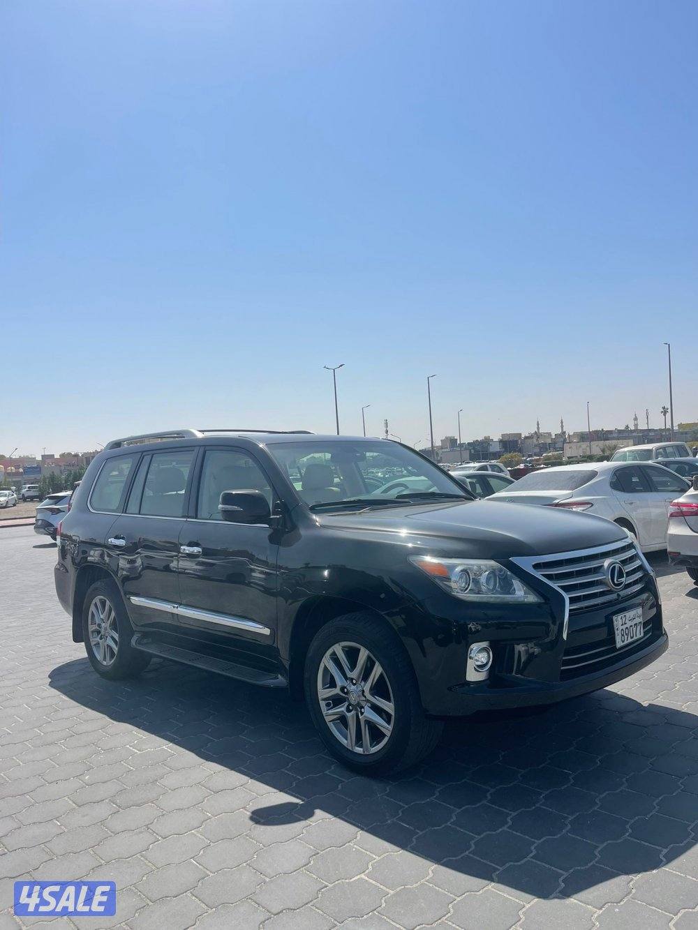 لكزس LX570 الساير 2014 درجه ثانيه بحاله الوكاله عداد 251 الف1