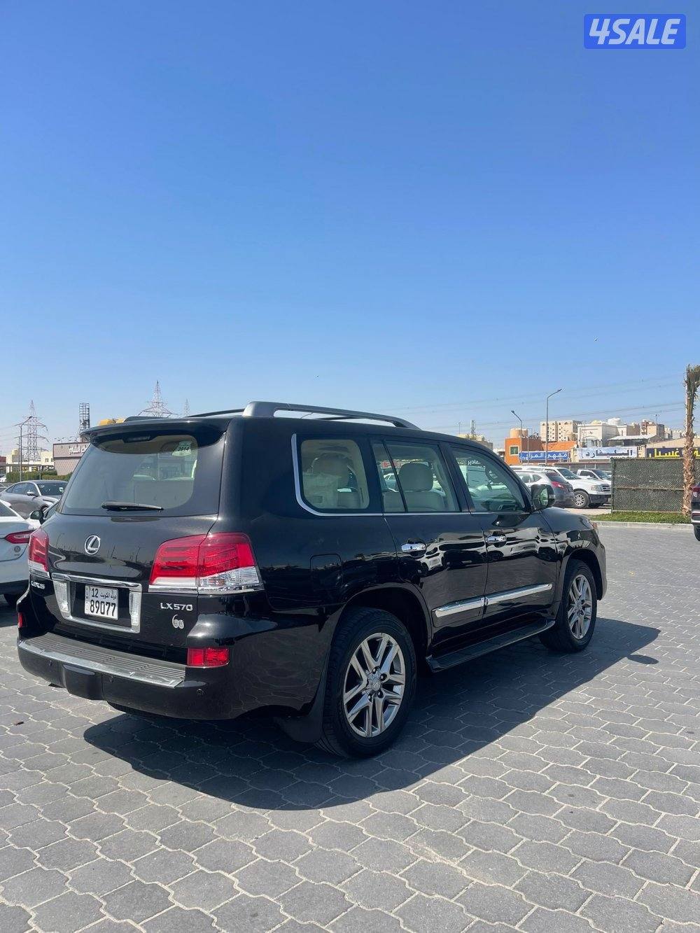 لكزس LX570 الساير 2014 درجه ثانيه بحاله الوكاله عداد 251 الف2