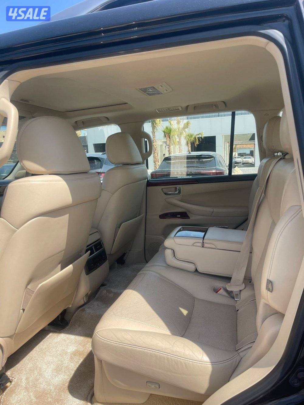 لكزس LX570 الساير 2014 درجه ثانيه بحاله الوكاله عداد 251 الف5