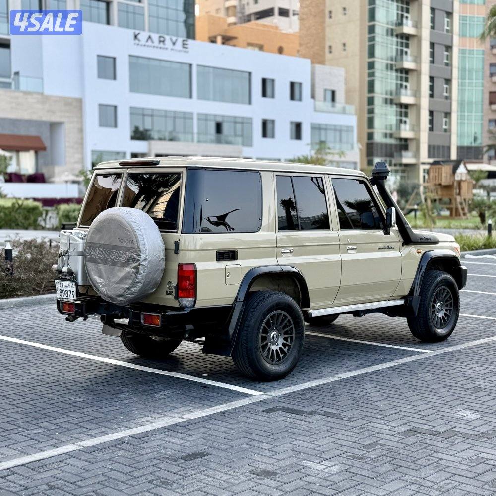 تويوتا لاندكروزر موديل 2021 (نص) صبغ وكاله عداد ١٣٨ سرفيس وكالة1