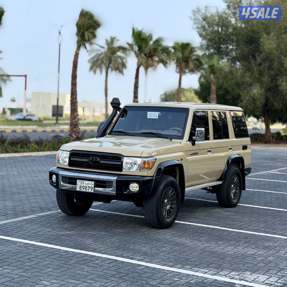 تويوتا لاندكروزر موديل 2021 (نص) صبغ وكاله عداد ١٣٨ سرفيس وكالة4