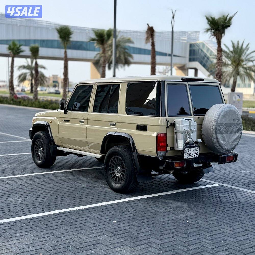 تويوتا لاندكروزر موديل 2021 (نص) صبغ وكاله عداد ١٣٨ سرفيس وكالة5