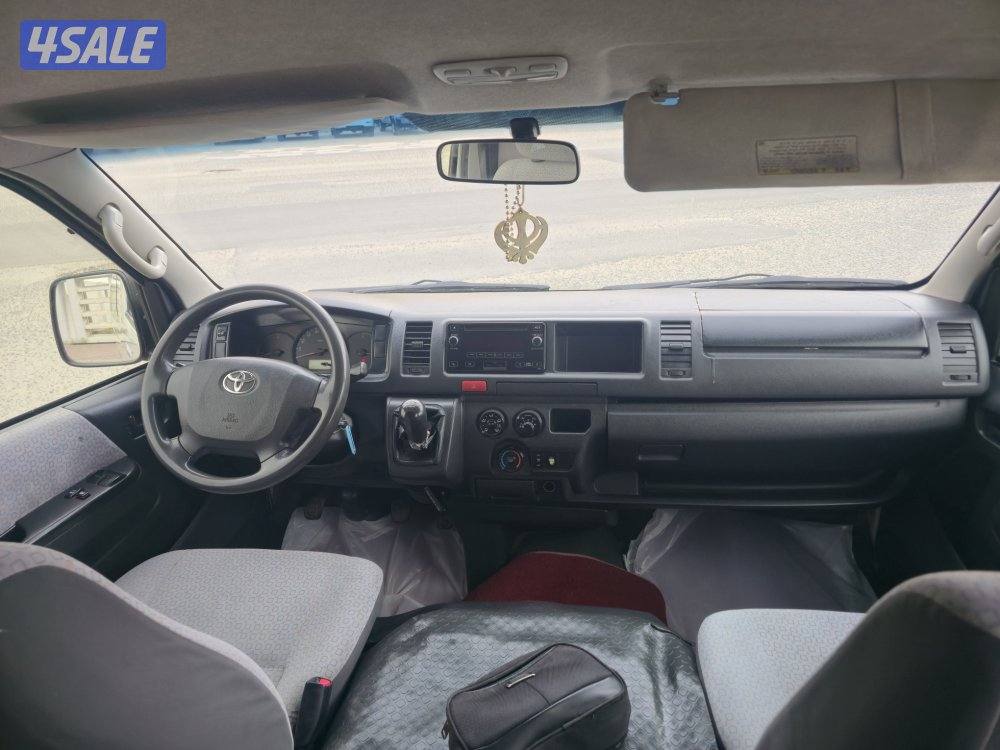 Toyota Hiace Bus 2014 model ( 1.30 km )10