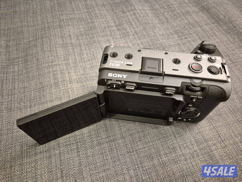 معدات تصوير كاملة Sony Fx30  و DJI 4 GIMBAL وعدسه و اكسسوارات1