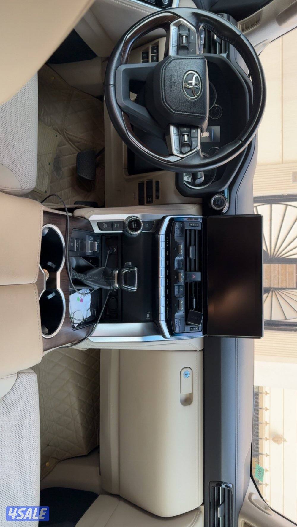 لاندكروزر توين تيربو ايرو اس 2022 برونزي وارد الساير المالك الاول4