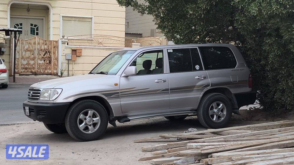 للبيع لاند كروزر موديل 20021