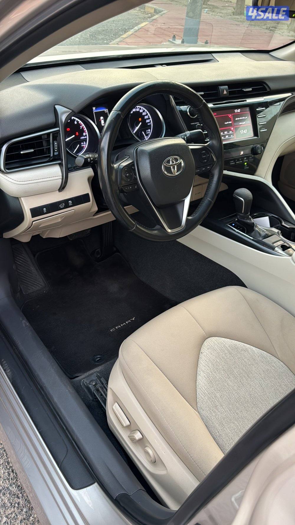 للبيع كامري موديل 20203