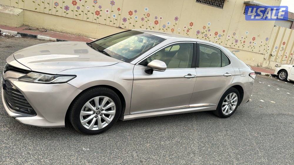 للبيع كامري موديل 20205