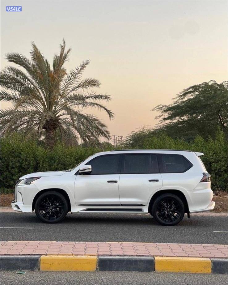 لكزس LX570 ٢٠٢٠ وارد قطر عداد ٢٥٩ ألف شرط الفحص صبغ وكاله كامل مواصفات2
