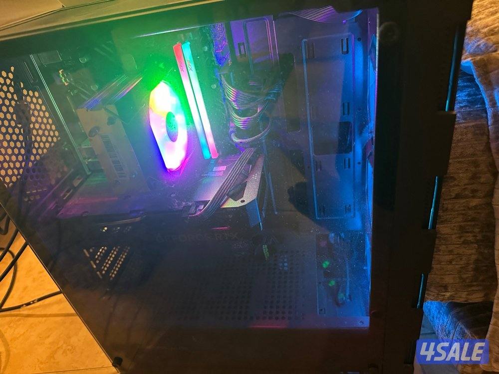 للبيع كمبيوتر قيمنق كامل المواصفات وشاشتين بسعر مناسب1