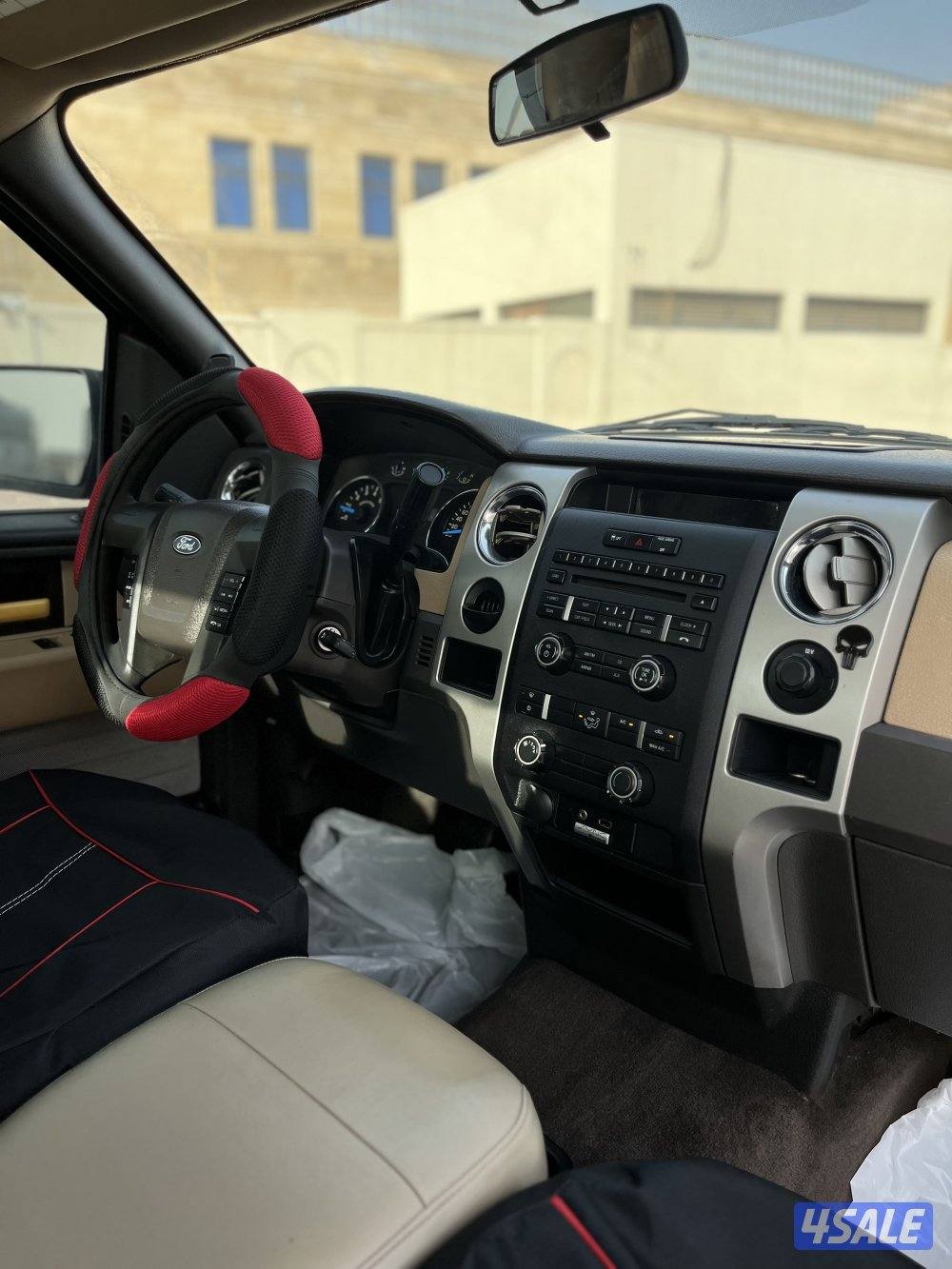 للبيع وانيت فورد F150 موديل 20138