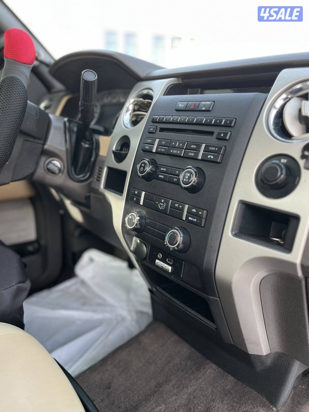 للبيع وانيت فورد F150 موديل 201311