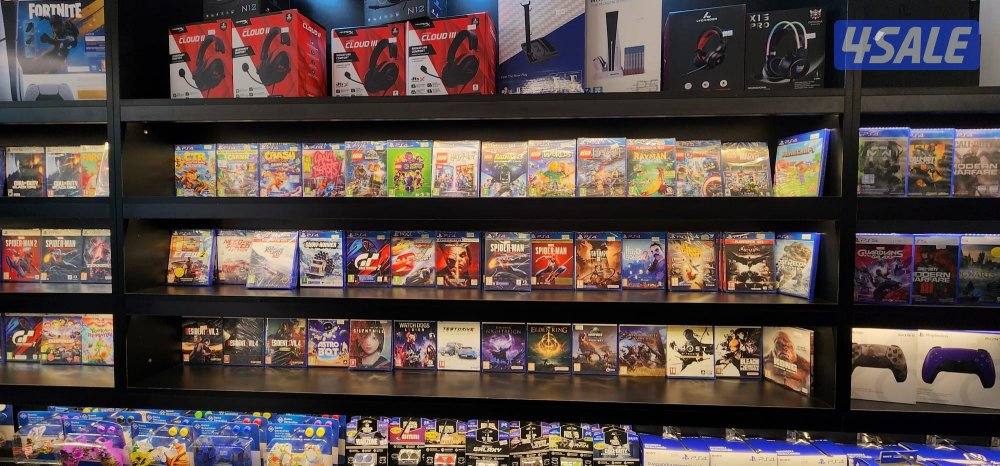 متوفر جميع انواع البلايستيشن والالعاب والاكستسوارات5