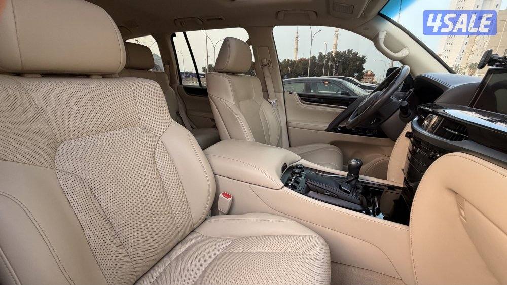 LX570 // بحالة الوكالة7