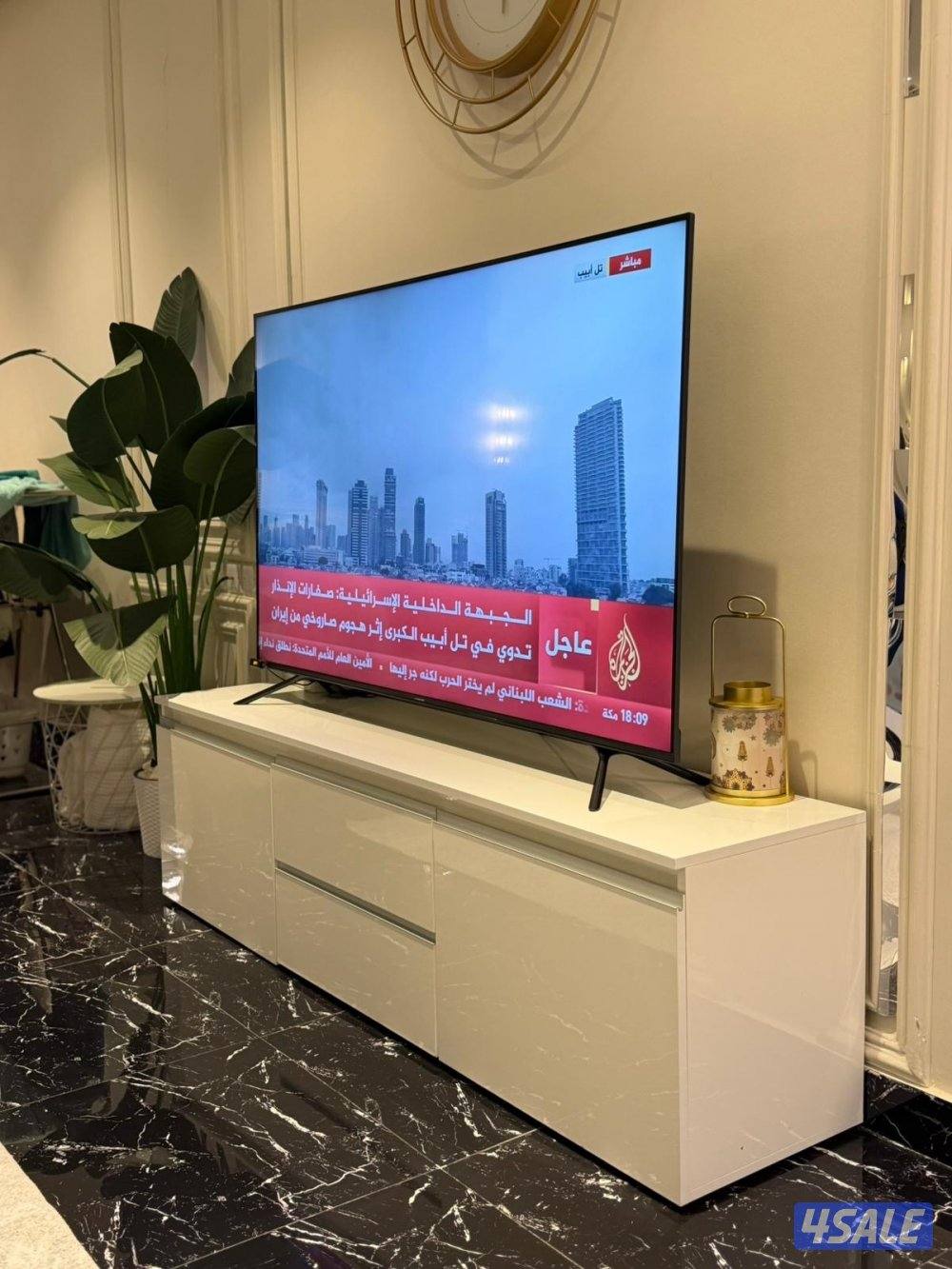 طاولة تلفزيون من ميداس0