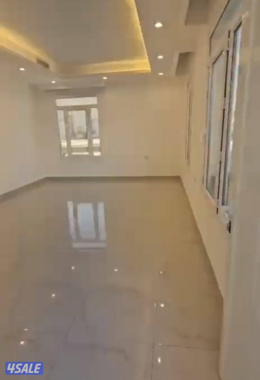 شقه ارضيه واسعه الفنيطيس ٤ غرف0