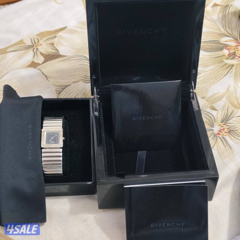 Givenchy Blue Stainless Steel Apsaras Women's Wristwatch 23mm2