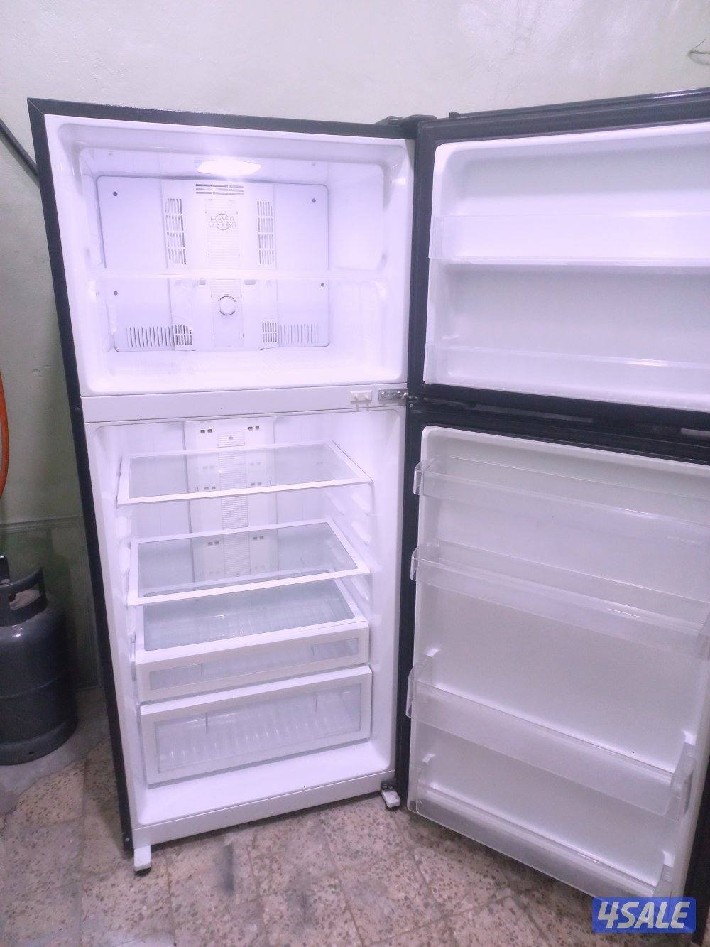 للبيع ثلاجات دايو  28 قدموتوشيبا 22 قدم استخدام خفيف مع التوصيل والكفا2