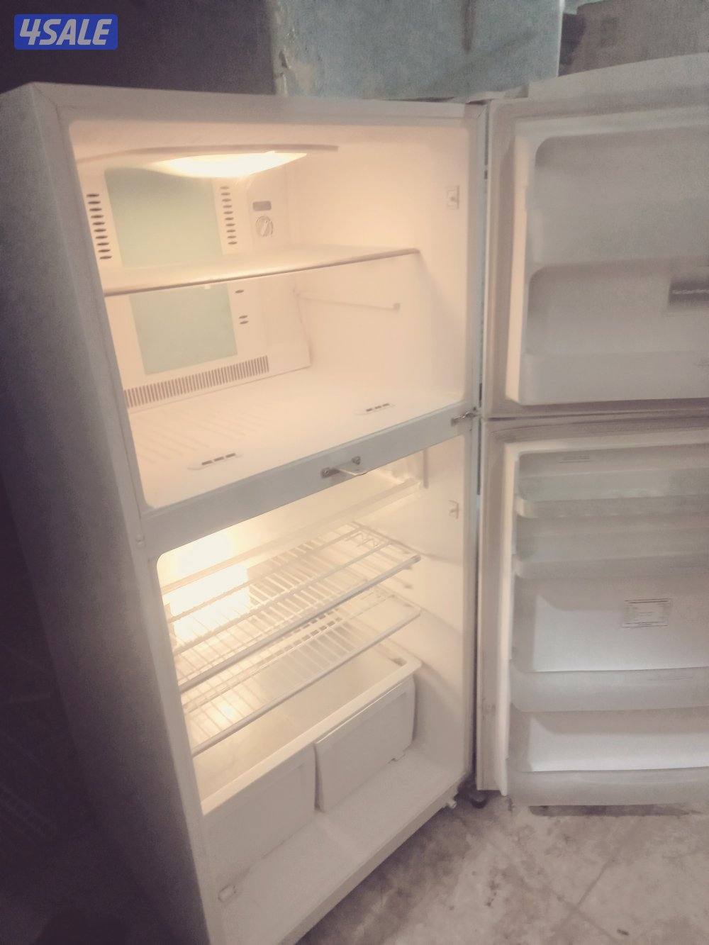 للبيع ثلاجات دايو  28 قدموتوشيبا 22 قدم استخدام خفيف مع التوصيل والكفا5