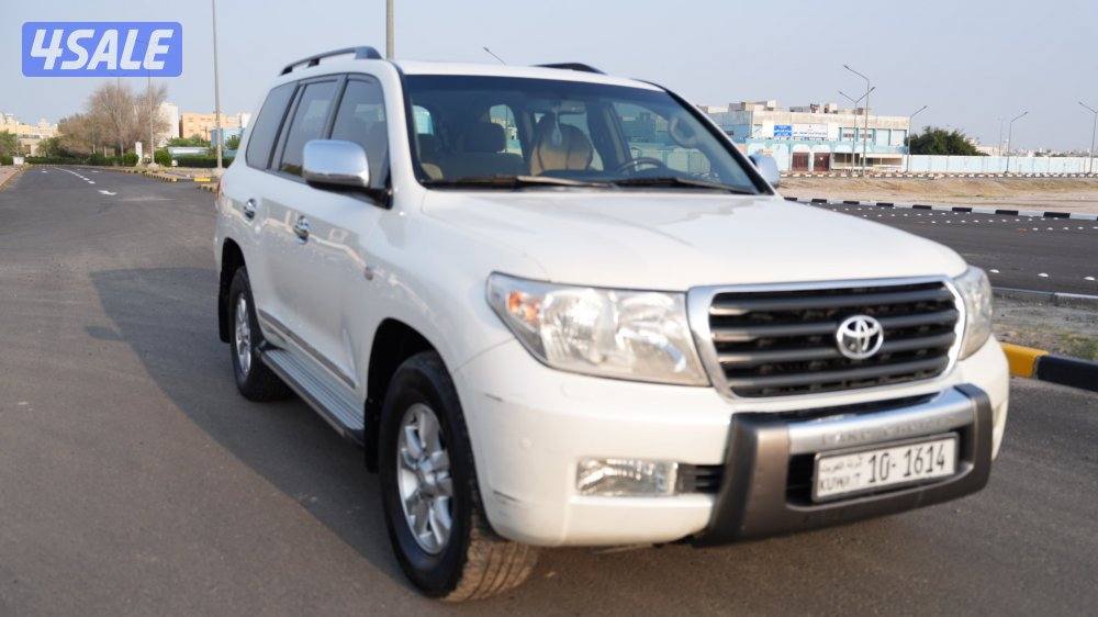 للبيع: لاندكروزر GXR موديل 2010 - صبغ الوكالة (المالك الأول) 💎3