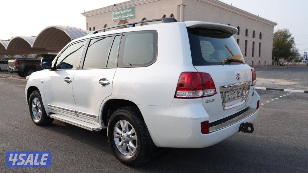 للبيع: لاندكروزر GXR موديل 2010 - صبغ الوكالة (المالك الأول) 💎4