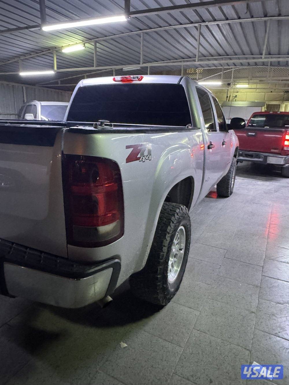 للبيع سييرا 20111