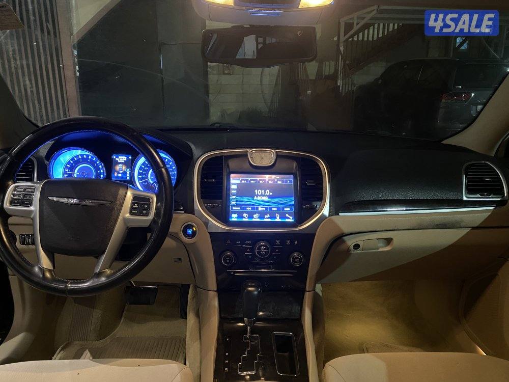 كرايزلر C300 هيمي 20136