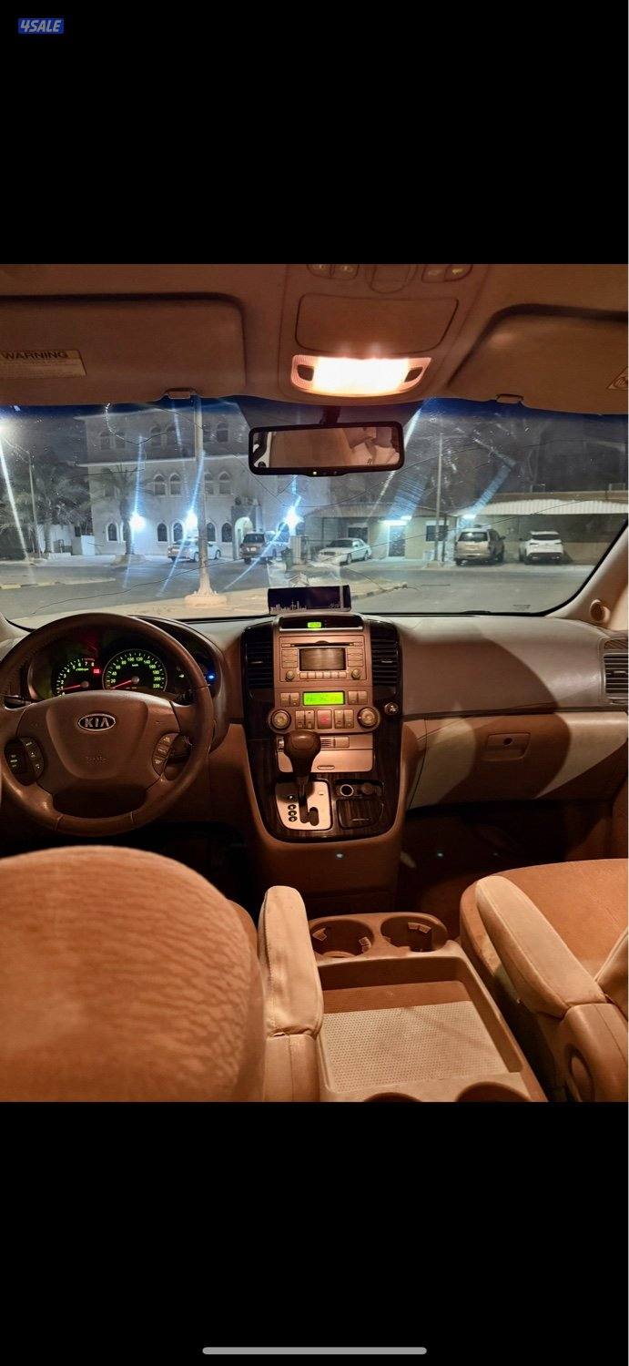 للبيع كيا كارنفال موديل 2012 مالك اول ماشي 3353