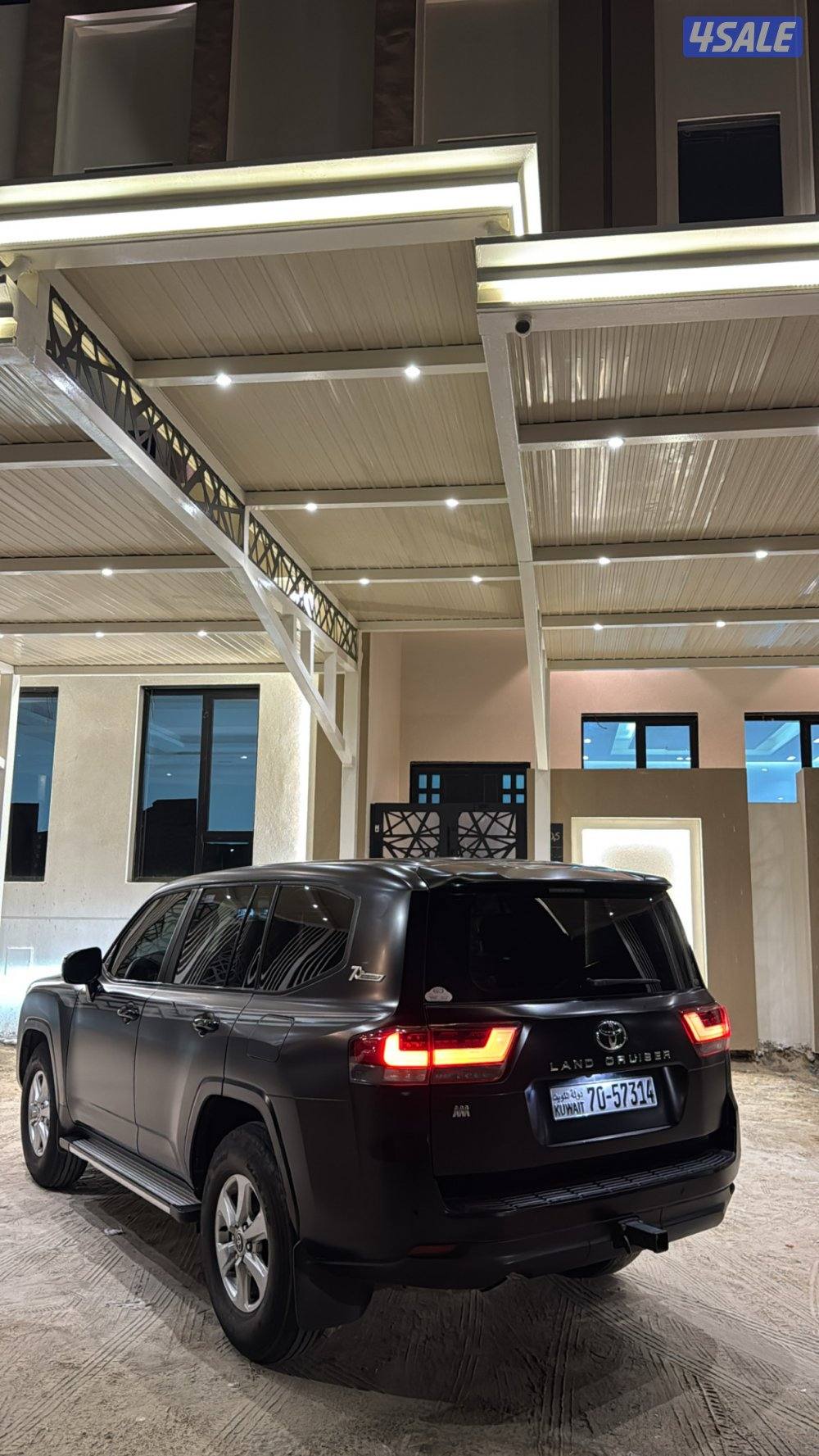 لاندكروز وارد قطر موديل 2022 GX الممشى 230 الف2