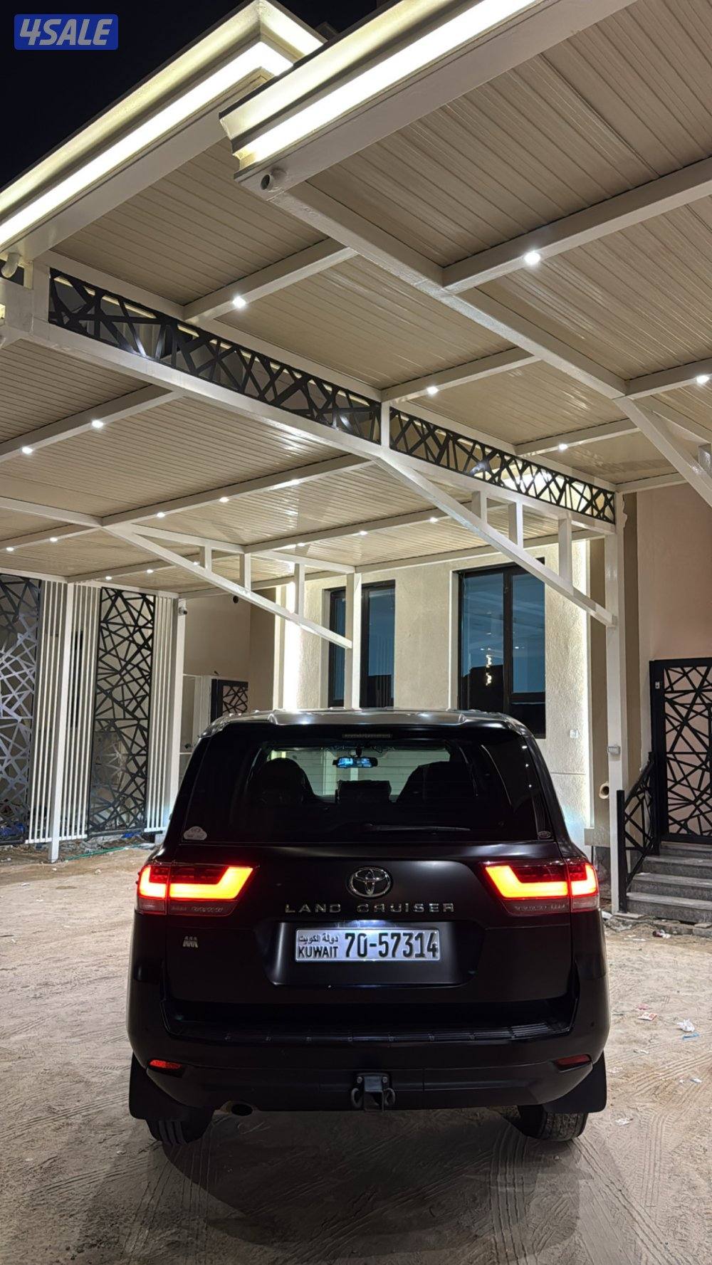 لاندكروز وارد قطر موديل 2022 GX الممشى 230 الف6