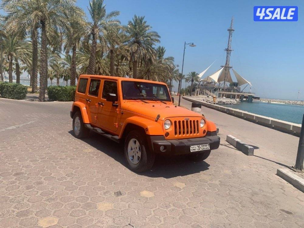 A beautiful and unique 2012 Jeep Wrangler Sahara Limited  I142000 KM7