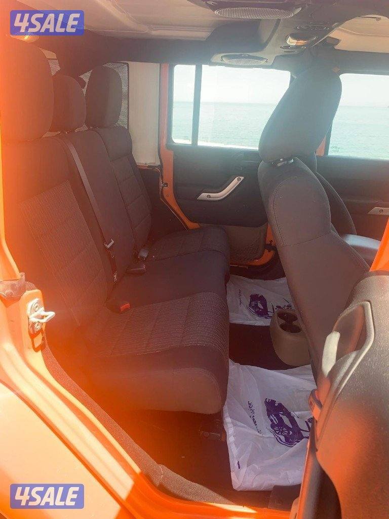 A beautiful and unique 2012 Jeep Wrangler Sahara Limited  I142000 KM12