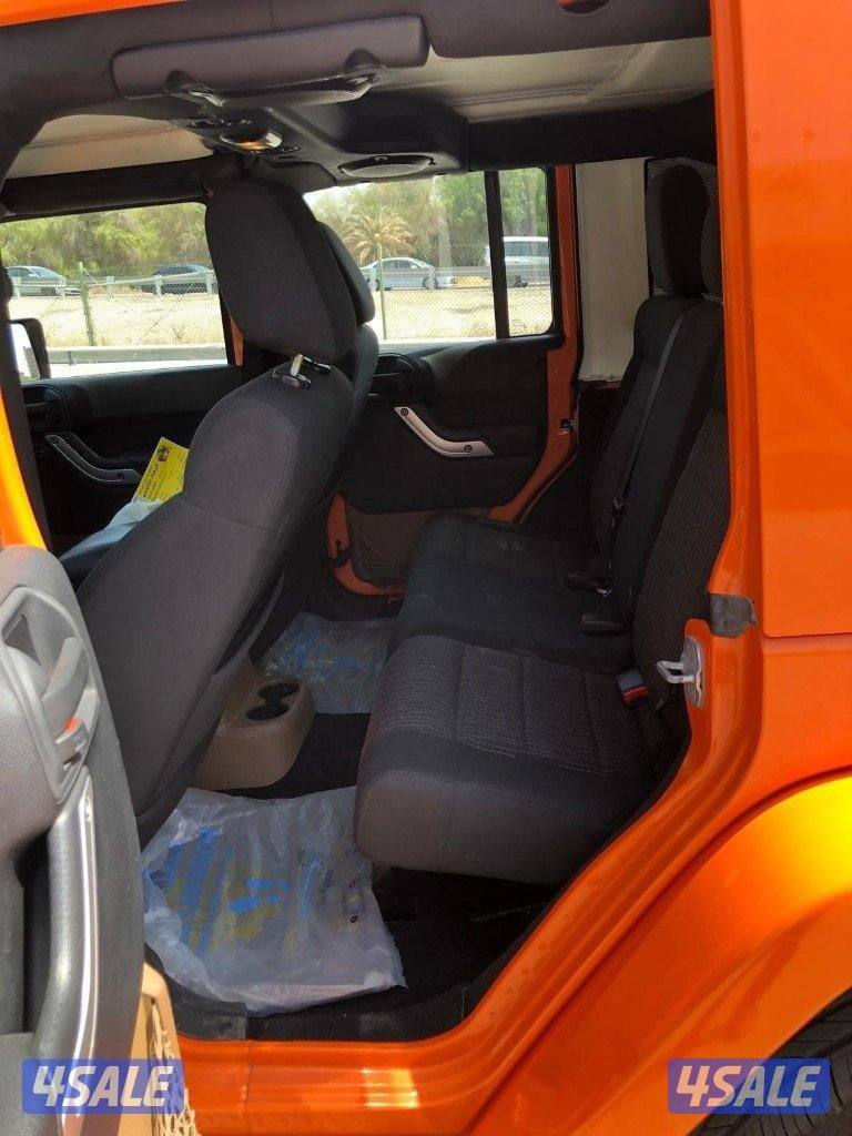 A beautiful and unique 2012 Jeep Wrangler Sahara Limited  I142000 KM11