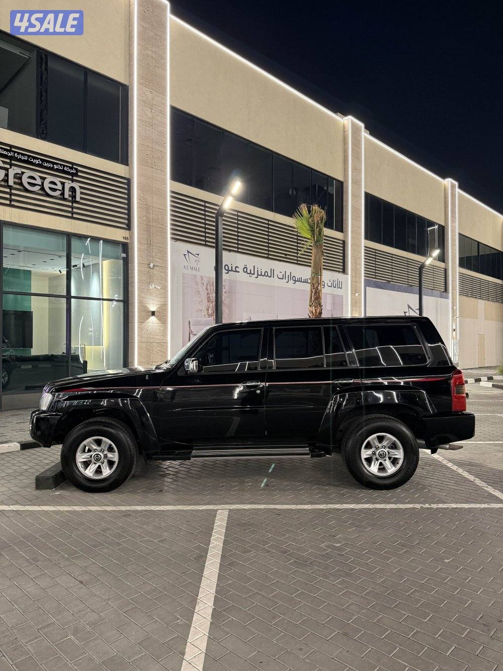 للبيع سفاري 2010 قير عادي2