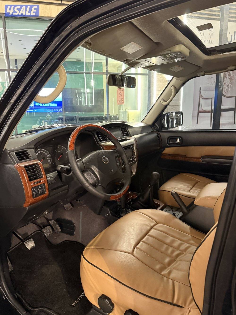 للبيع سفاري 2010 قير عادي5