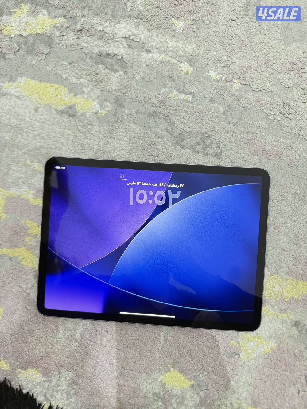 ايباد برو ١١ انش ٢٠٢٠ نظيف وبحاله ممتازه ١٢٨ جيجا0
