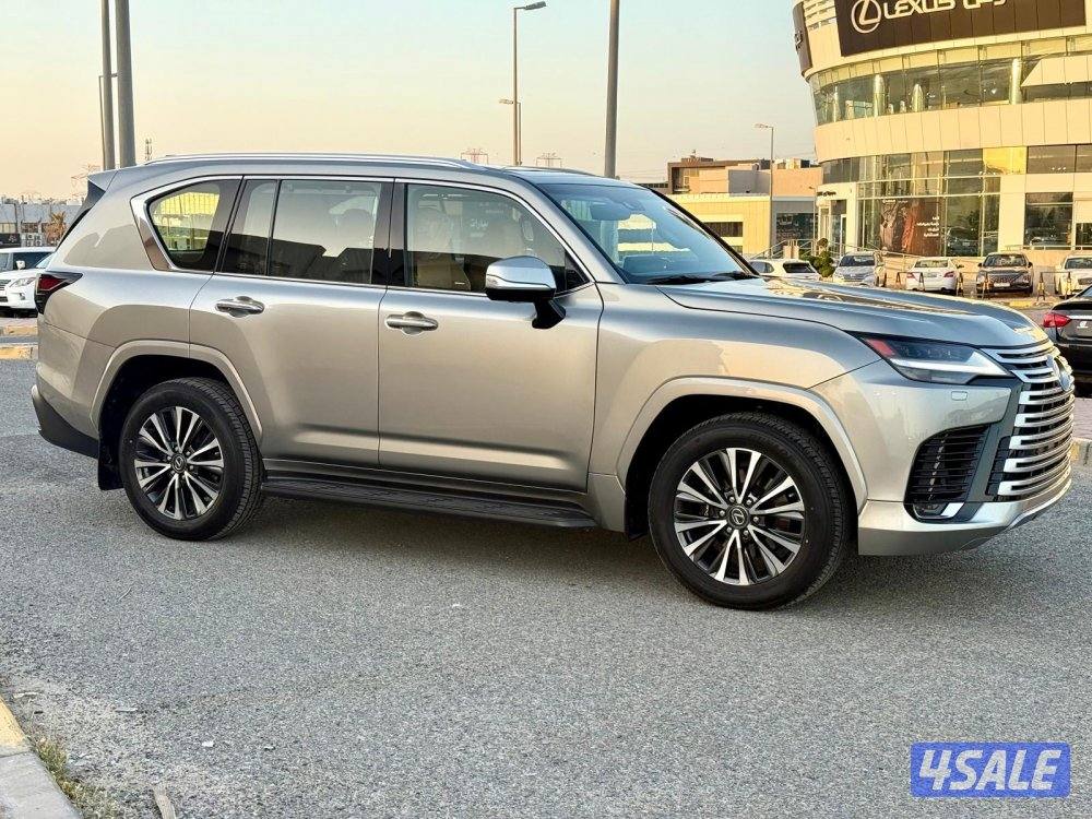 لكزس LX600 الساير 2023 الدرجة الاولى1
