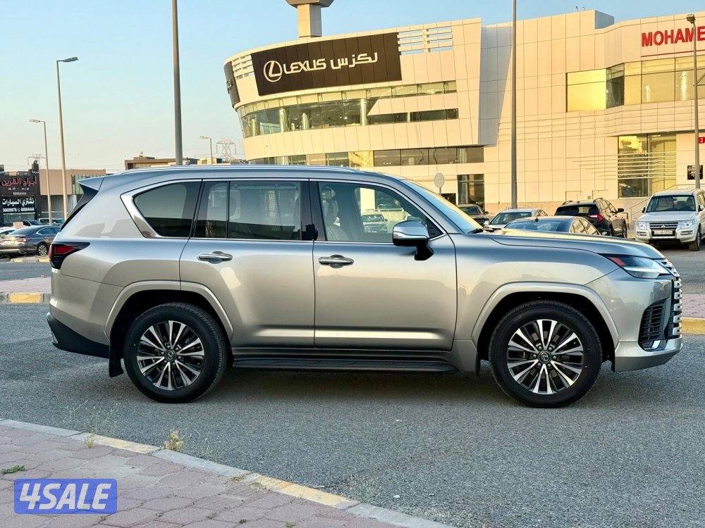 لكزس LX600 الساير 2023 الدرجة الاولى2