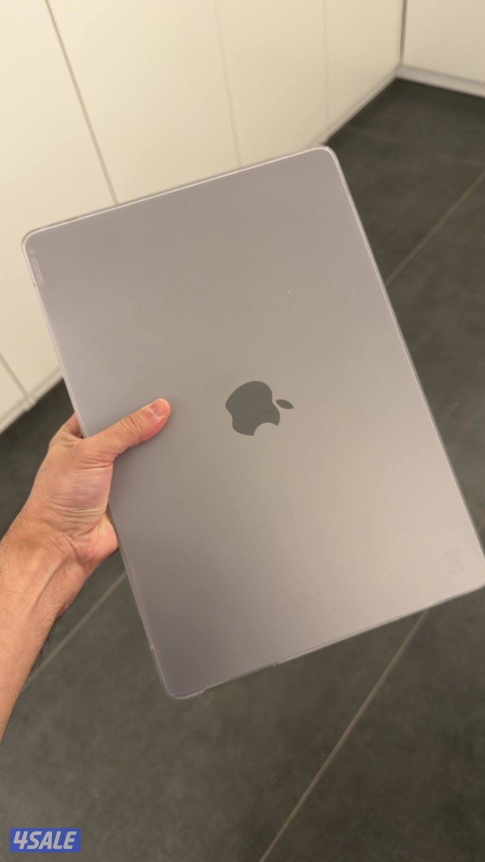 MacBook Air 15-inch M2 – 24GB RAM / 1TB SSD0