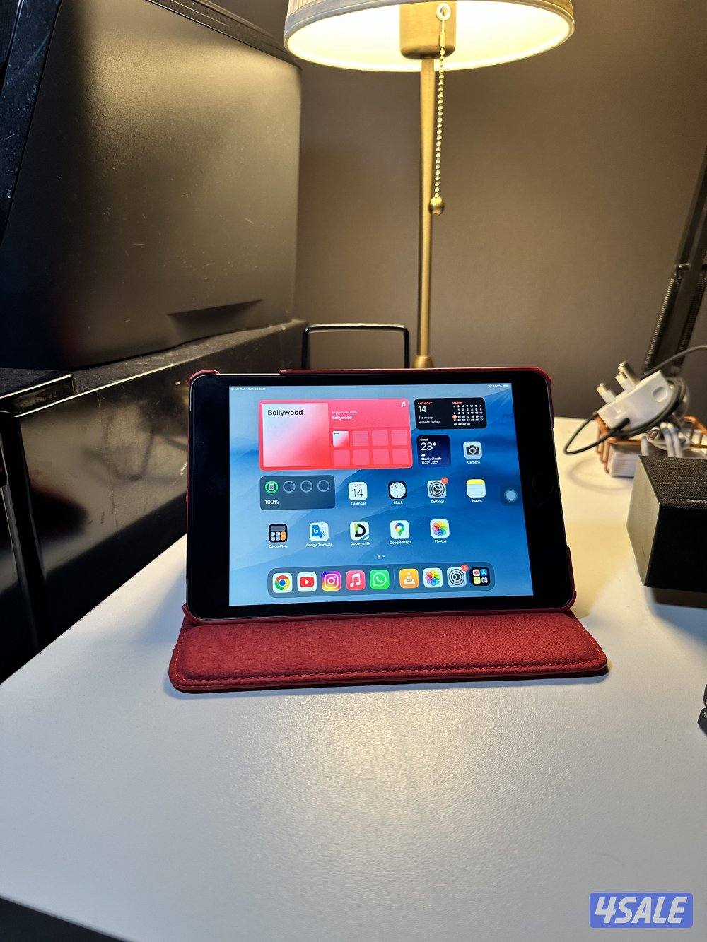 Apple 128gb Ipad mini 4 excellent condition3