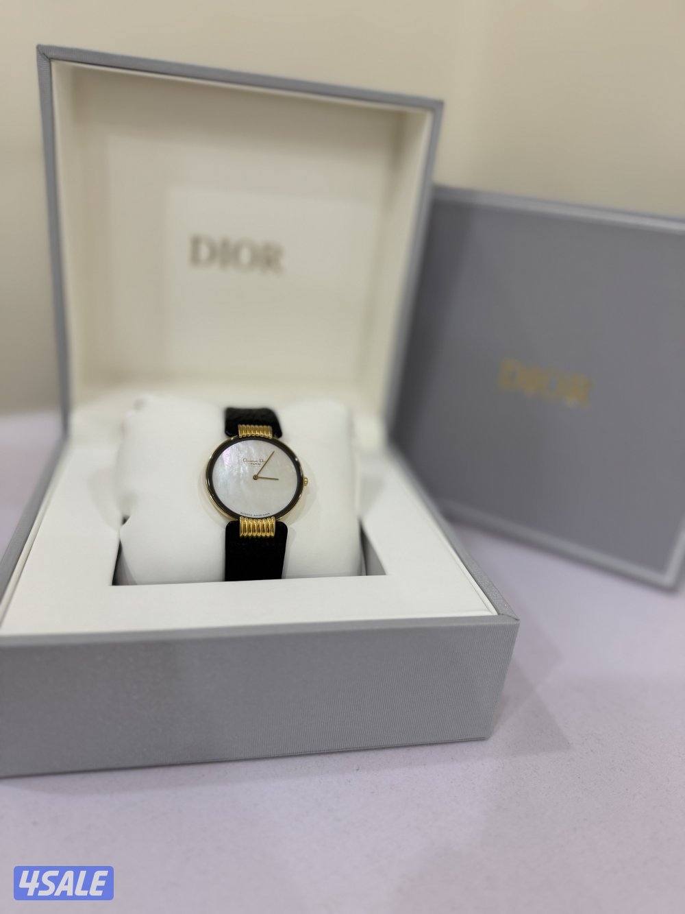 للبيع ساعة Christian Dior أصليه1