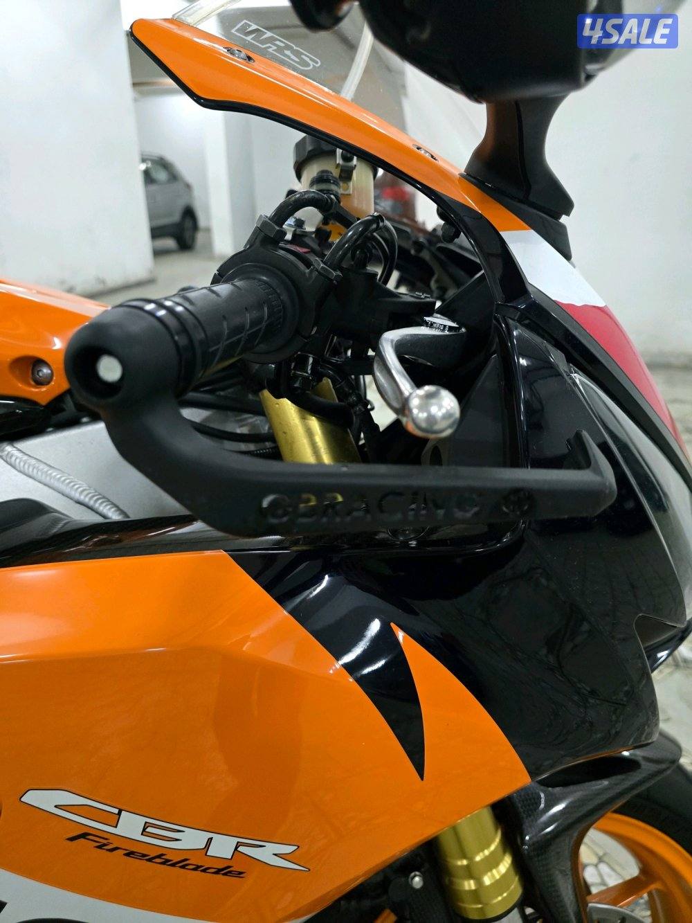 Honda CBR1000 Repsol10