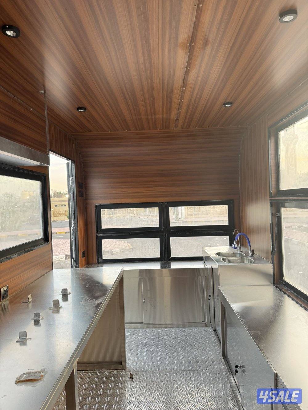 للبيع الصندوق فقط او السياره بالكامل4