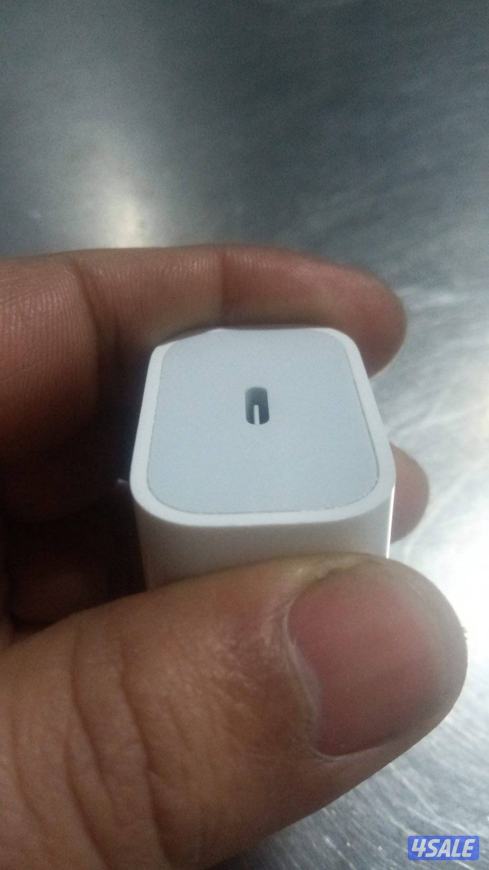 شاحن ابل امريكي 20وات 13 برو ماكس اصلي جديد بالسريال نمبر2