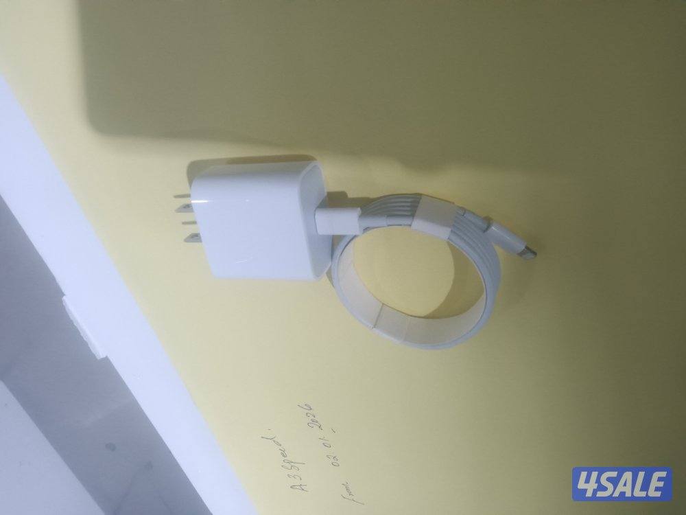 شاحن ابل امريكي 20وات 13 برو ماكس اصلي جديد بالسريال نمبر6